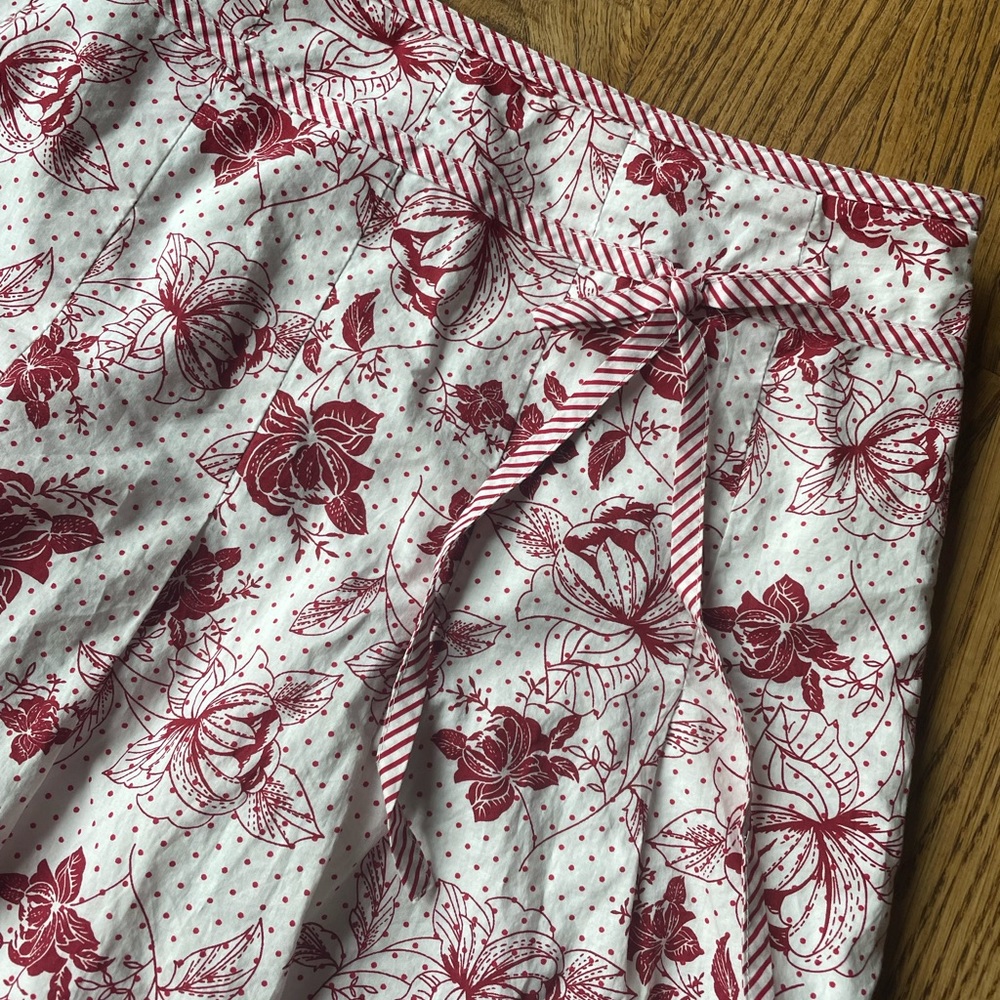 Loft Ann Taylor red floral cottagecore skirt - Picture 2 of 8